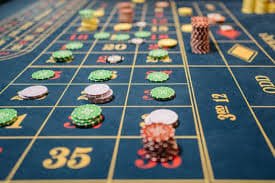 Tampilan mesin slot online capung4d di layar smartphone Indonesia